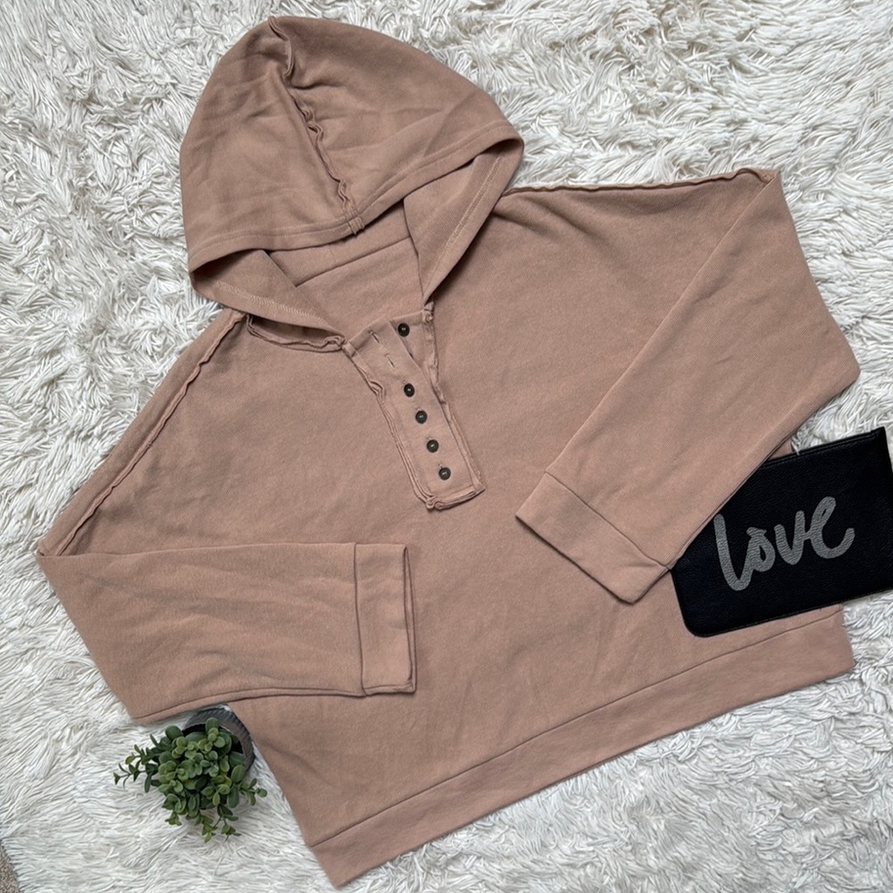 Boutique Hooded Exposed Seam Sweatshirt 💗 Tan